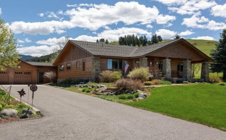 Little Bear Escape In Big Sky Country - Gallatin Gateway, Montana