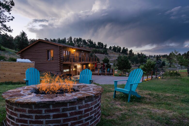 Gas fire pit