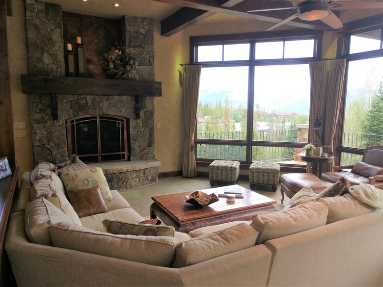 GREAT ROOM