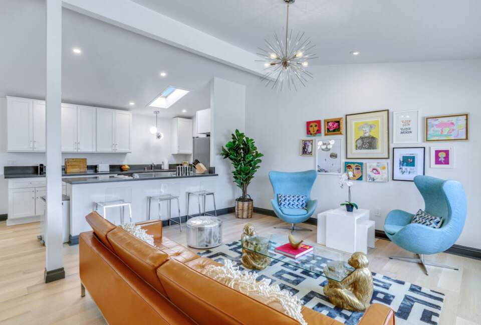 Cool and Fun Midcentury Getaway - Palm Springs, California