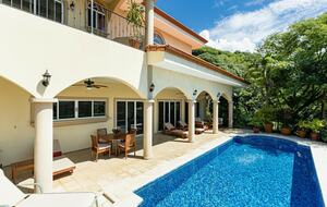 Villa Nube Nueve - Sardinal, Costa Rica