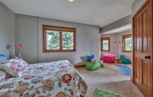 Spacious Mountain Home with Gorgeous Views - Truckee, California