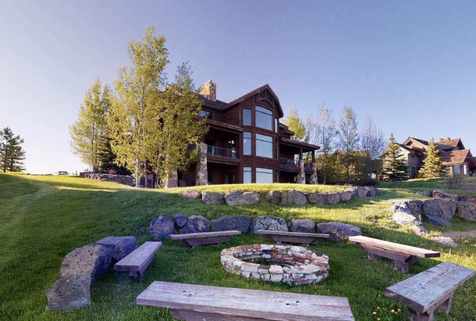 Sandy Beach Lodge - Island Park, Idaho