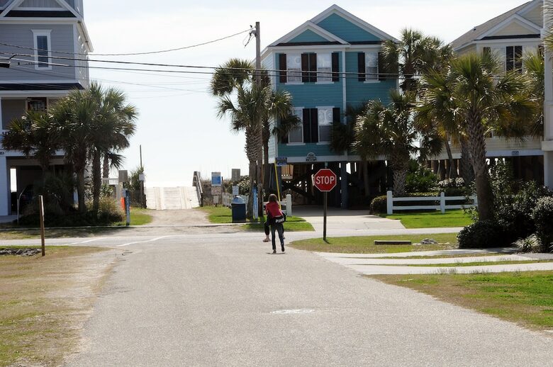 The walk to the beach from our driveway. Beach access is straight ahea
