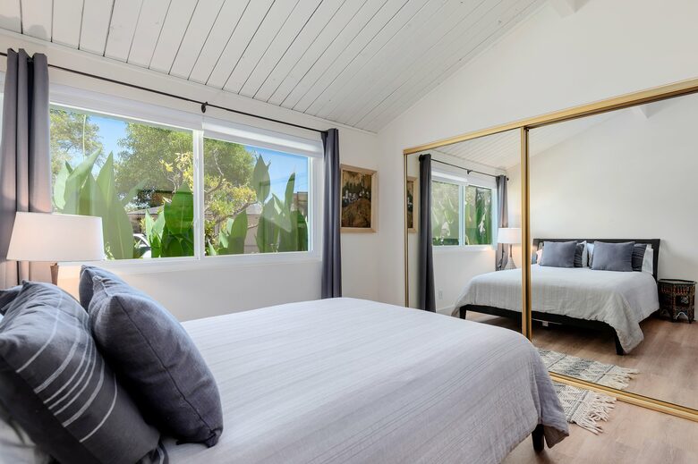 2nd bedroom