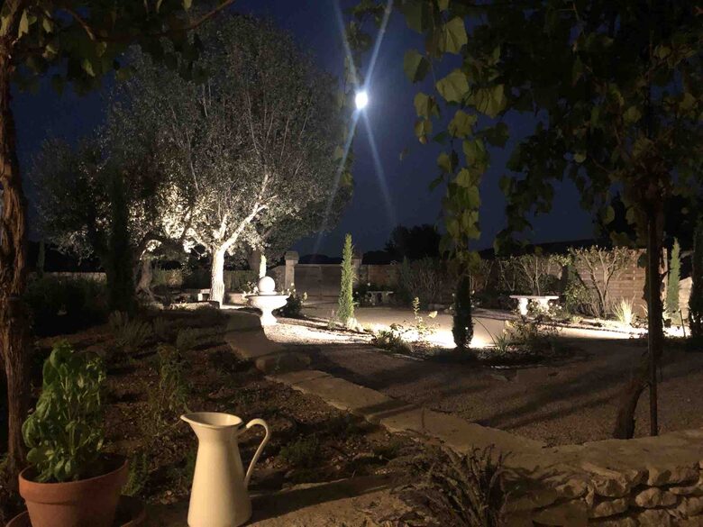 Luxury Villa In the Heart of The Luberon 'Golden Triangle' - Roussillon, France