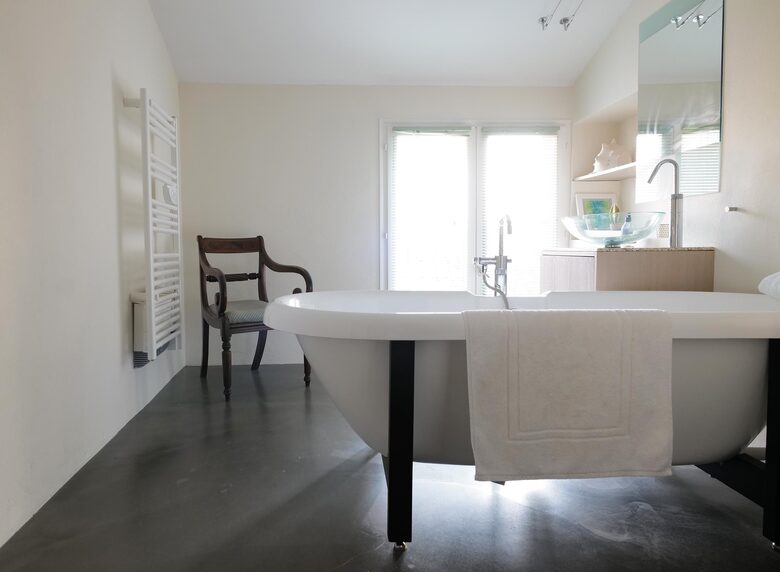 Luxury Villa In the Heart of The Luberon 'Golden Triangle' - Roussillon, France