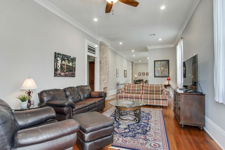 Historic Newly-Renovated New Orleans Retreat - Arabi, Louisiana
