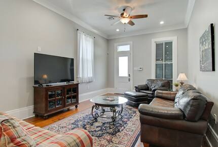 Historic Newly-Renovated New Orleans Retreat - Arabi, Louisiana