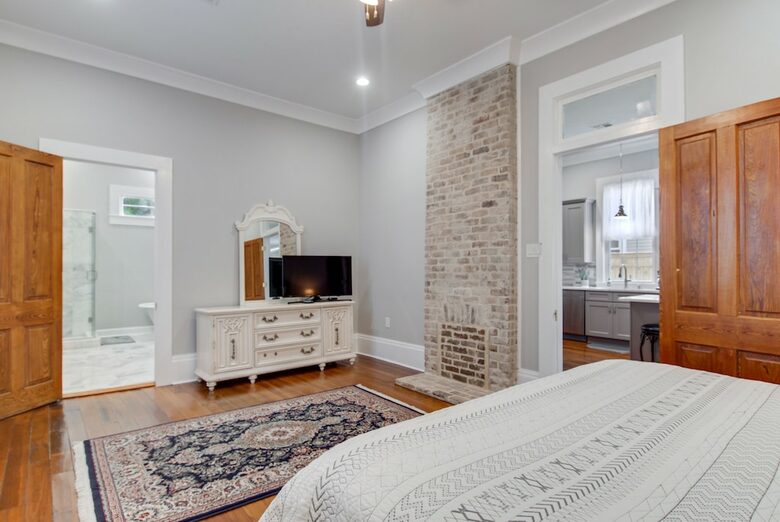 Historic Newly-Renovated New Orleans Retreat - Arabi, Louisiana