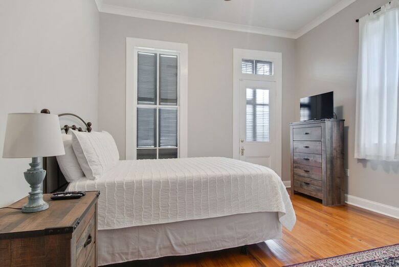 Historic Newly-Renovated New Orleans Retreat - Arabi, Louisiana