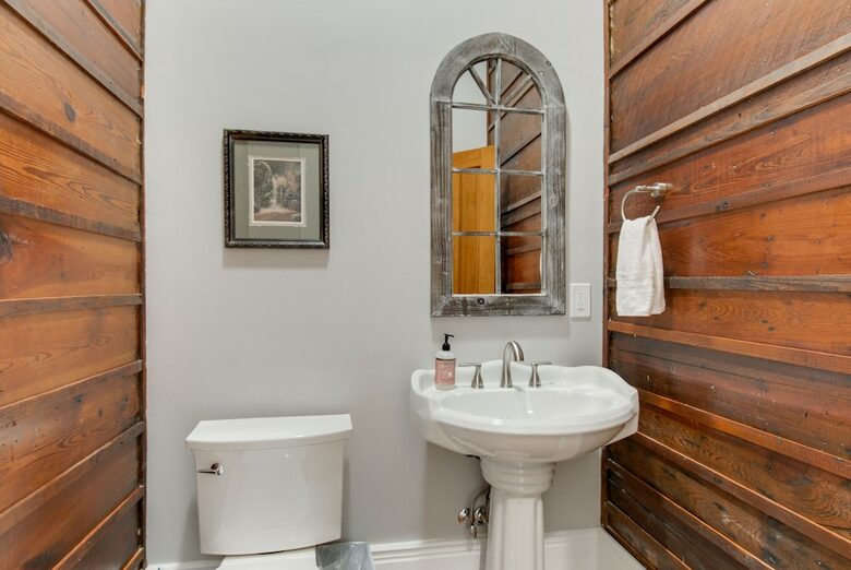 Historic Newly-Renovated New Orleans Retreat - Arabi, Louisiana