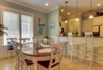 Sandestin Bungalo with a Golf Cart - Miramar Beach, Florida