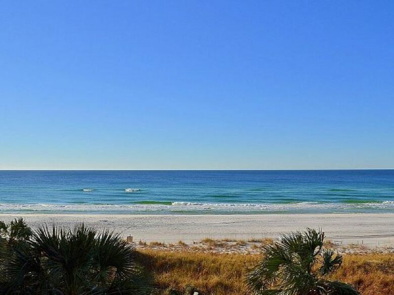 Sandestin Bungalo with a Golf Cart - Miramar Beach, Florida