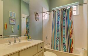 Sandestin Bungalo with a Golf Cart - Miramar Beach, Florida