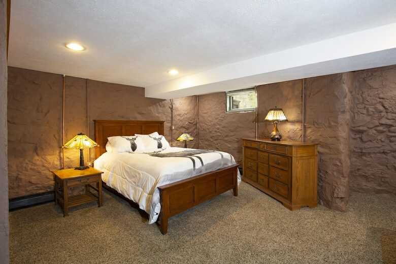 Classic 1900's Rocky Mountain Retreat - Glenwood Springs, Colorado