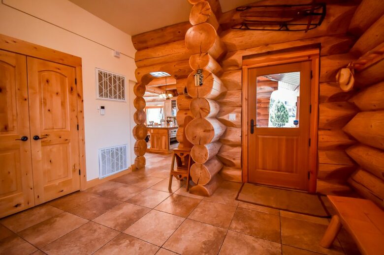 Storytellers Lodge - Pine Valley, Utah