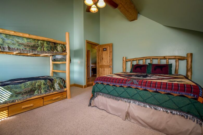 Storytellers Lodge - Pine Valley, Utah