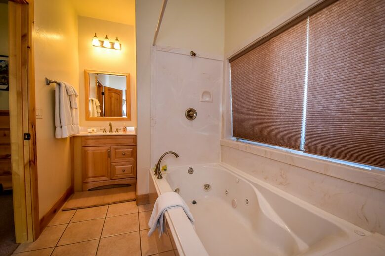 Storytellers Lodge - Pine Valley, Utah