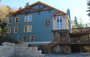 Mountain Mama Ski-In/Ski-Out Retreat - Snowshoe, West Virginia