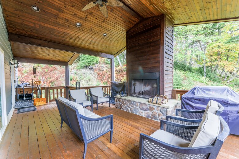 Mountain Mama Ski-In/Ski-Out Retreat - Snowshoe, West Virginia