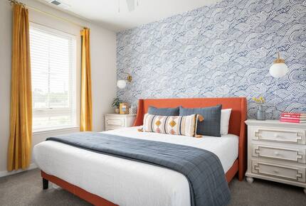 "Happy Trails" Chic Condo Close to downtown, beach and bike trail - Traverse City, Michigan