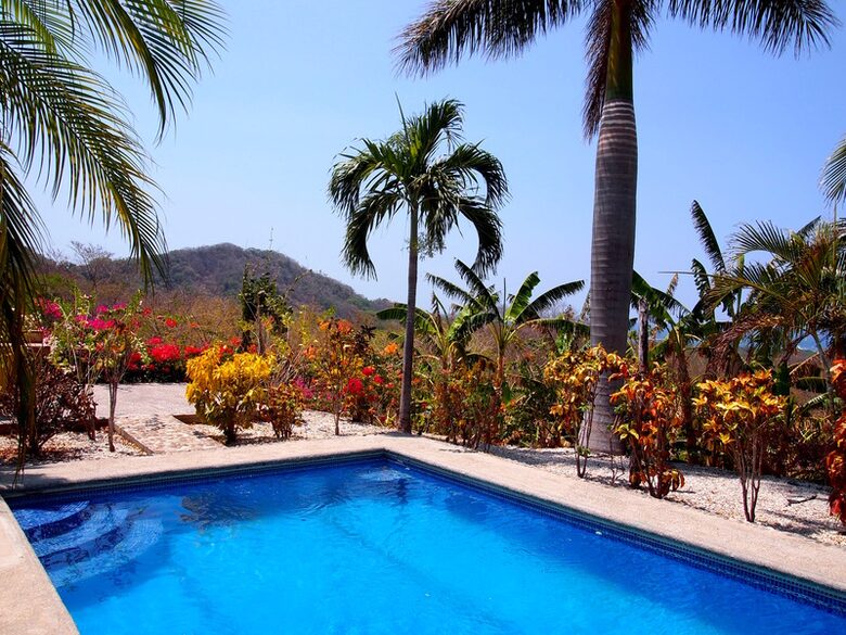 Private pool