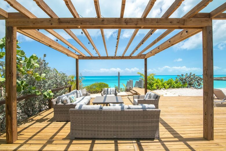 Oceanfront Home with Private Pool - Forbes Hill, Bahamas