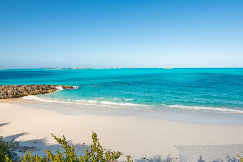Oceanfront Home with Private Pool - Forbes Hill, Bahamas