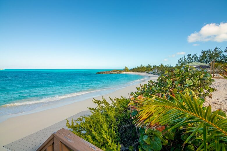 Oceanfront Home with Private Pool - Forbes Hill, Bahamas