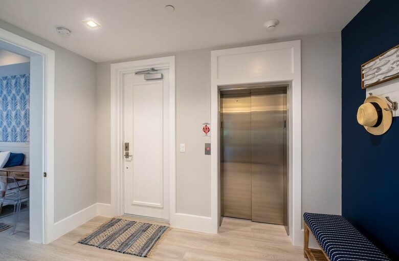 New Modern Penthouse with Private Beach - Islamorada, Florida