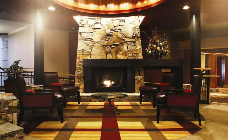 Hilton Whistler Resort and Spa "Premier Studio"- Located In the Heart of Whistler Village! - Whistler, Canada