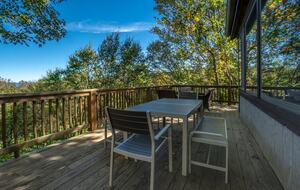 Beech Mountain Resort and Ski Village Getaway - Beech Mountain, North Carolina