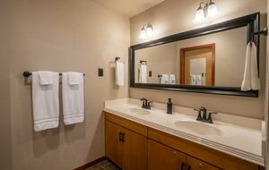 Beech Mountain Resort and Ski Village Getaway - Beech Mountain, North Carolina