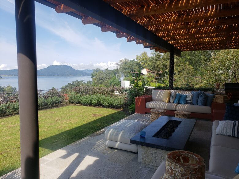 Beautiful New House With Lake Views - Valle de Bravo, Mexico
