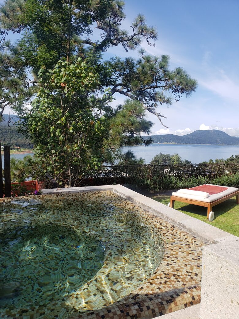 Beautiful New House With Lake Views - Valle de Bravo, Mexico
