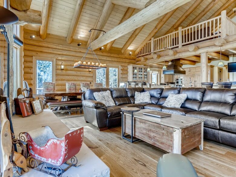 Six Bedroom Luxurious Chalet | With Hot Tub and Stunning Views! - Breckenridge, Colorado