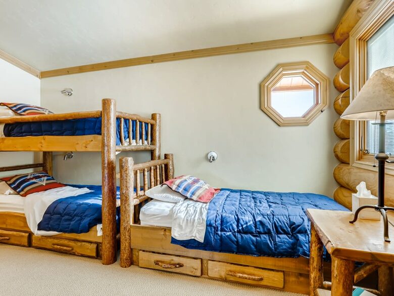 Six Bedroom Luxurious Chalet | With Hot Tub and Stunning Views! - Breckenridge, Colorado