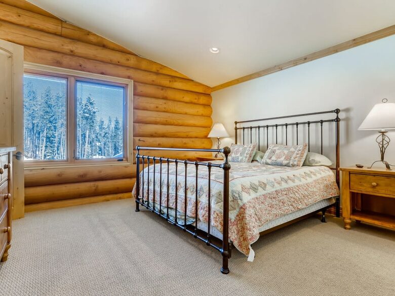 Six Bedroom Luxurious Chalet | With Hot Tub and Stunning Views! - Breckenridge, Colorado