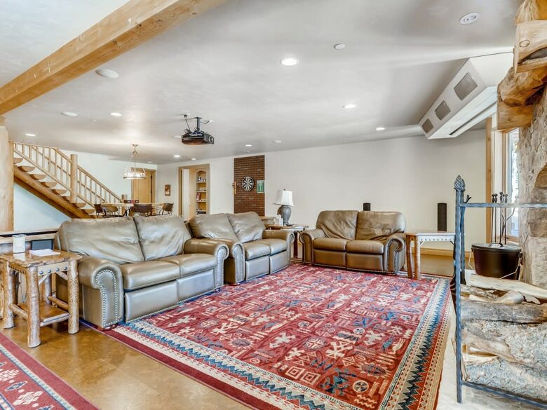 Six Bedroom Luxurious Chalet | With Hot Tub and Stunning Views! - Breckenridge, Colorado