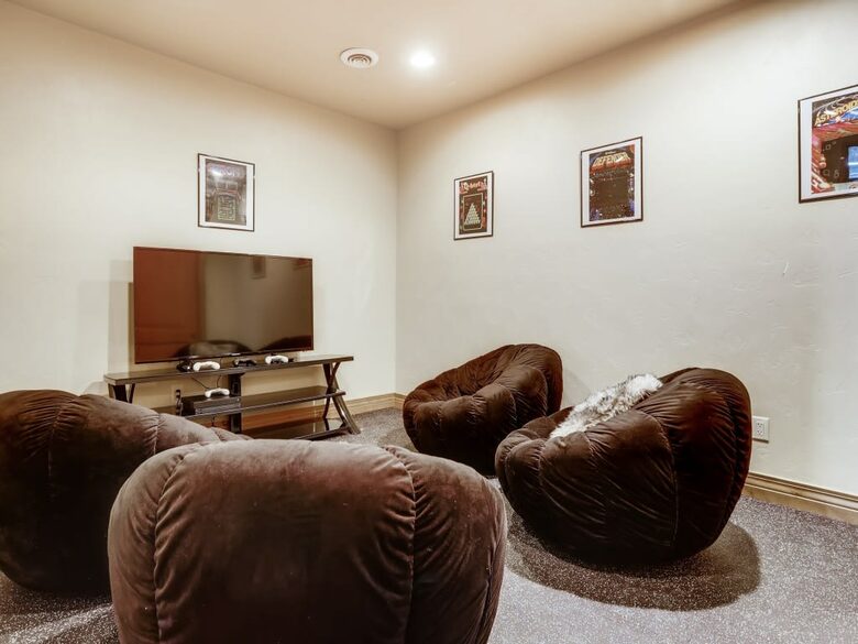 Six Bedroom Luxurious Chalet | With Hot Tub and Stunning Views! - Breckenridge, Colorado