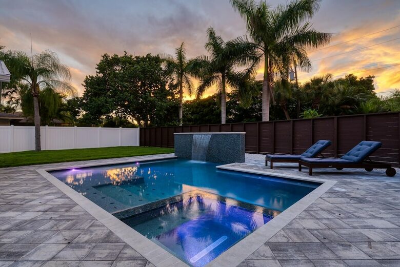 Lido Beach Gulf Getaway with a Pool - Lido Key, Florida
