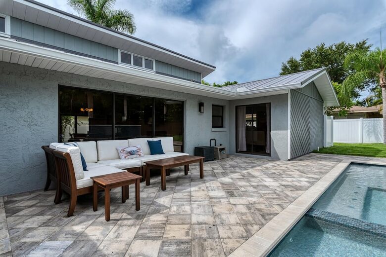 Lido Beach Gulf Getaway with a Pool - Lido Key, Florida