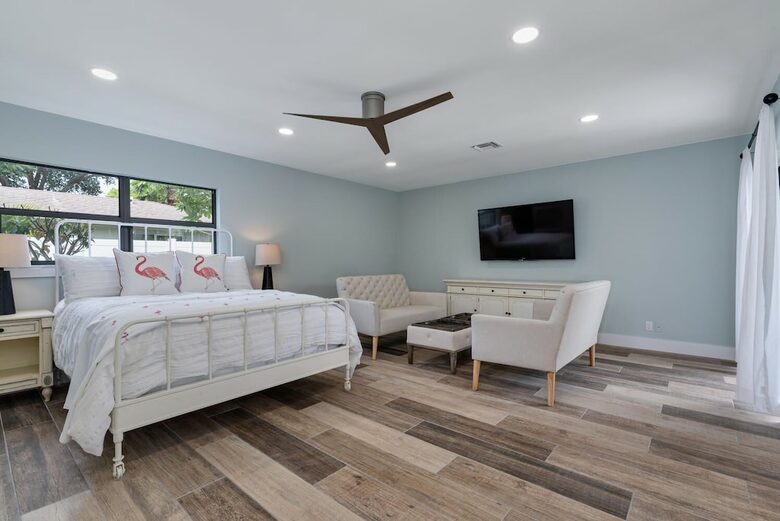 Lido Beach Gulf Getaway with a Pool - Lido Key, Florida