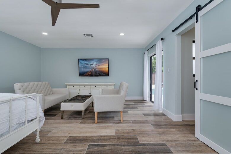 Lido Beach Gulf Getaway with a Pool - Lido Key, Florida