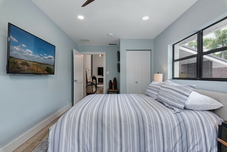 Lido Beach Gulf Getaway with a Pool - Lido Key, Florida