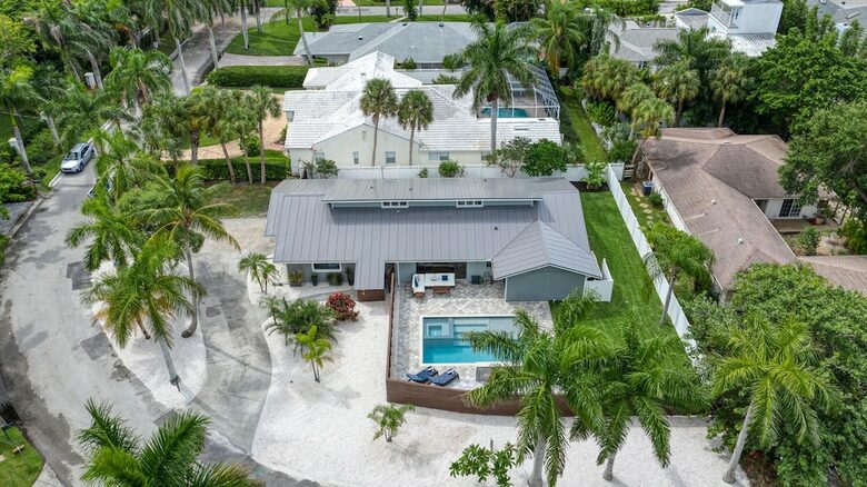 Lido Beach Gulf Getaway with a Pool - Lido Key, Florida