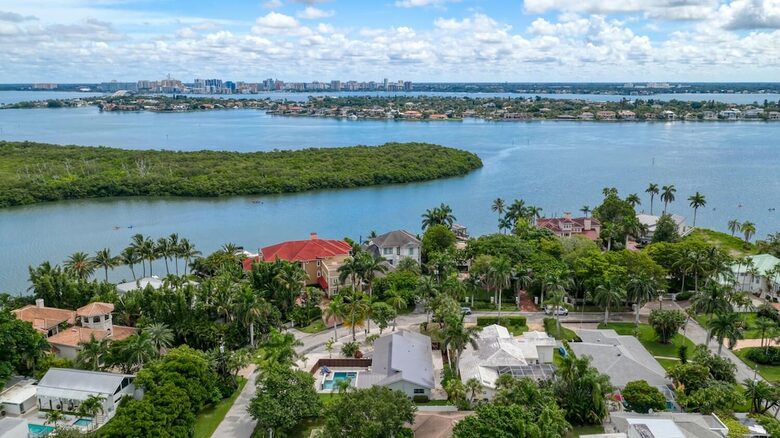 Lido Beach Gulf Getaway with a Pool - Lido Key, Florida