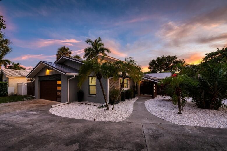 Lido Beach Gulf Getaway with a Pool - Lido Key, Florida