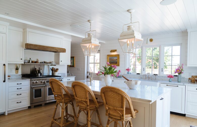 Stunning Sonoma Farmhouse with Pool and Vineyard Views - Petaluma, California